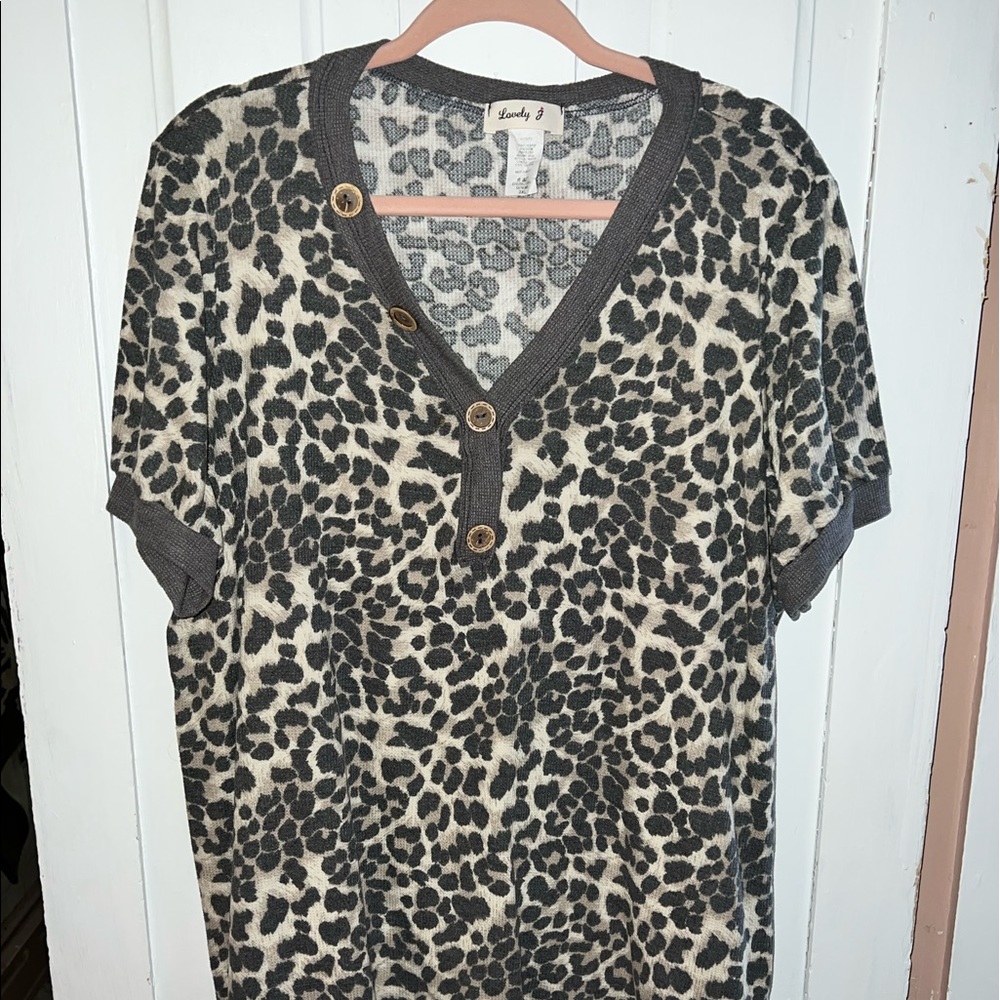 Leopard waffle knit short sleeve top
